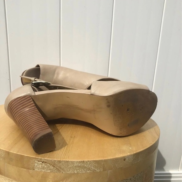 Size 11 Beige Nine West “Mega” Nude Wooden Block Heel Cut Out Ankle Boot… - Picture 2 of 12